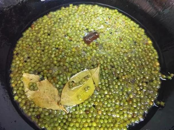 炸花椒油的诀窍，这3样“东西”缺一不可，不管搭配什么都好香