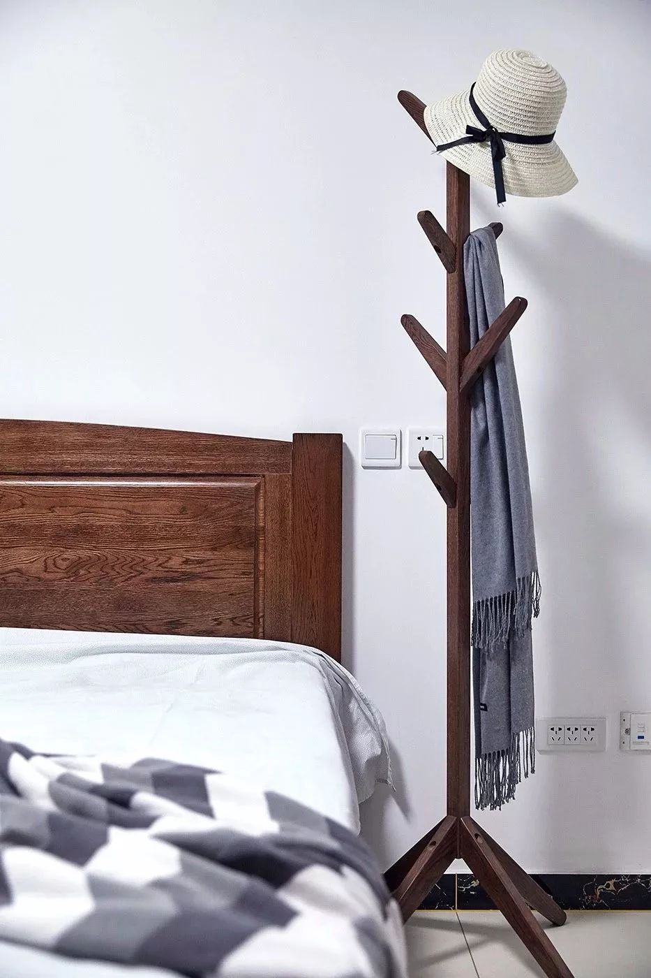 懂得摆衣帽架的人，气质一般都比较优雅！