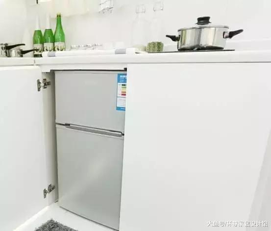 北京厕所大的房子，客人来家里很自卑，爆改10㎡变2层别墅！