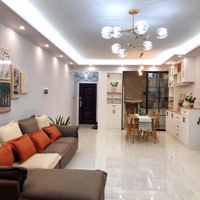 晒晒三居室新房，全屋宽敞又明亮，衣柜里“藏”卫生间是头次见！