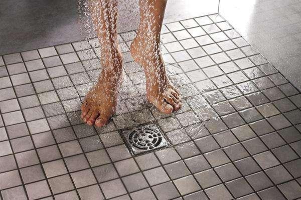 幸好老师傅提前告知，如何选购地漏，否则又遭殃了！