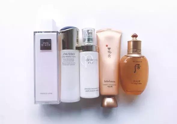 乳液 离职柜姐透露：摒弃网红“废物”化妆品，别再花冤枉钱了