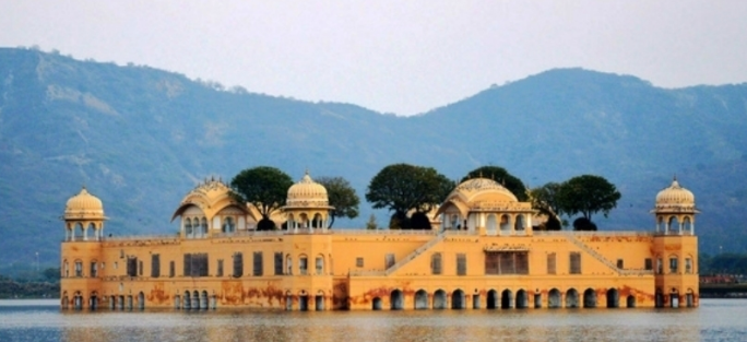 世界5座顶级宫殿，美国俄罗斯均上榜，首位被中国夺取！