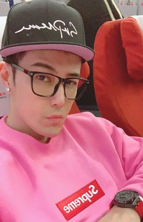 台湾的人间渣男·许绍洋。