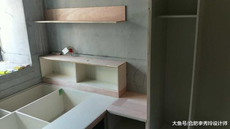 木工打了张高2米1的儿童床，底下还有个衣帽间，全小区找不到同款！