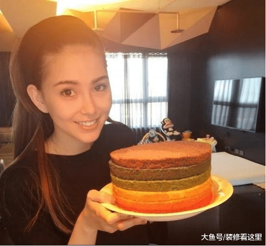 巨星周杰伦现实的家，没有想象中的那么豪华，反而觉得很普通