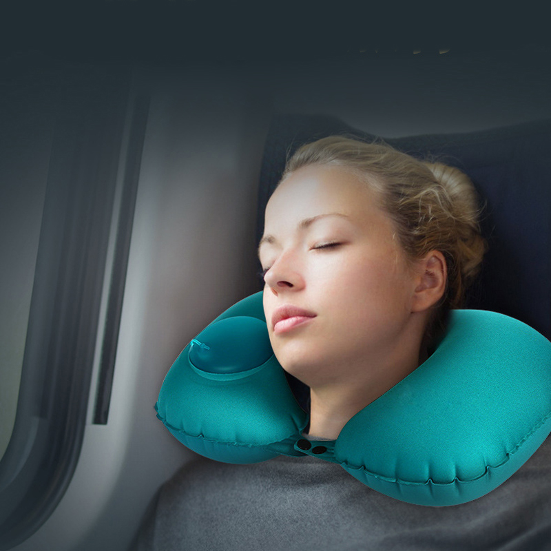 去机场才发现，拉杆箱不时兴了！瞧年轻人这样弄，真叫一个方便