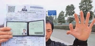驾照拿到手没违章扣分，长时间不开车会被注销 交警：白考驾照了