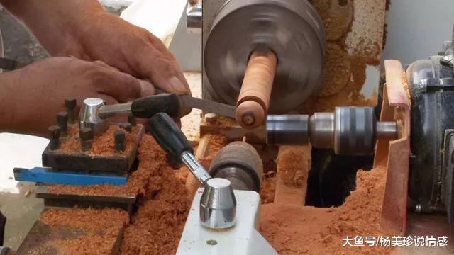 「文玩」\文玩市场上看到这几个摊位,千万不要靠近\