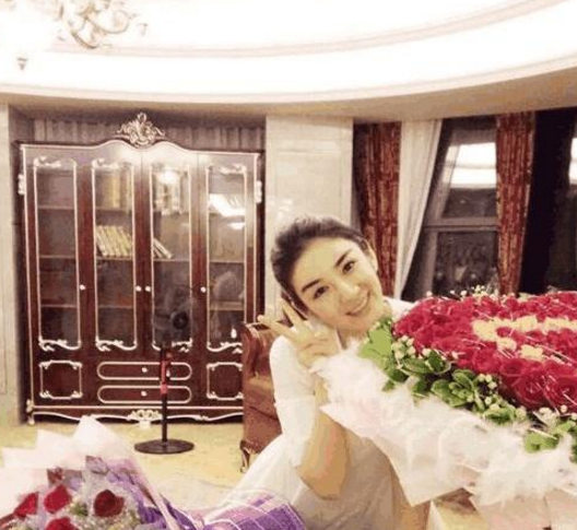 ?晒晒黄奕住的豪宅，如今也过上幸福生活，内部装修很豪华