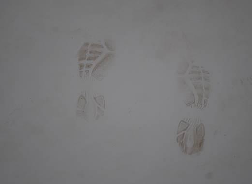 新房白墙弄脏了怎么办？资深老师傅教你这几招，轻松变白还省钱