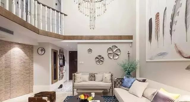 仅有57平米的复式混搭风，看起来像大别墅