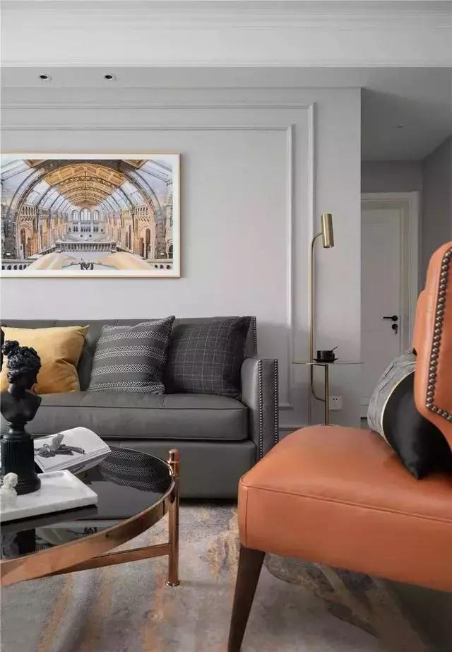 现代美式三居，灰白主基调+金色的点缀，高贵典雅