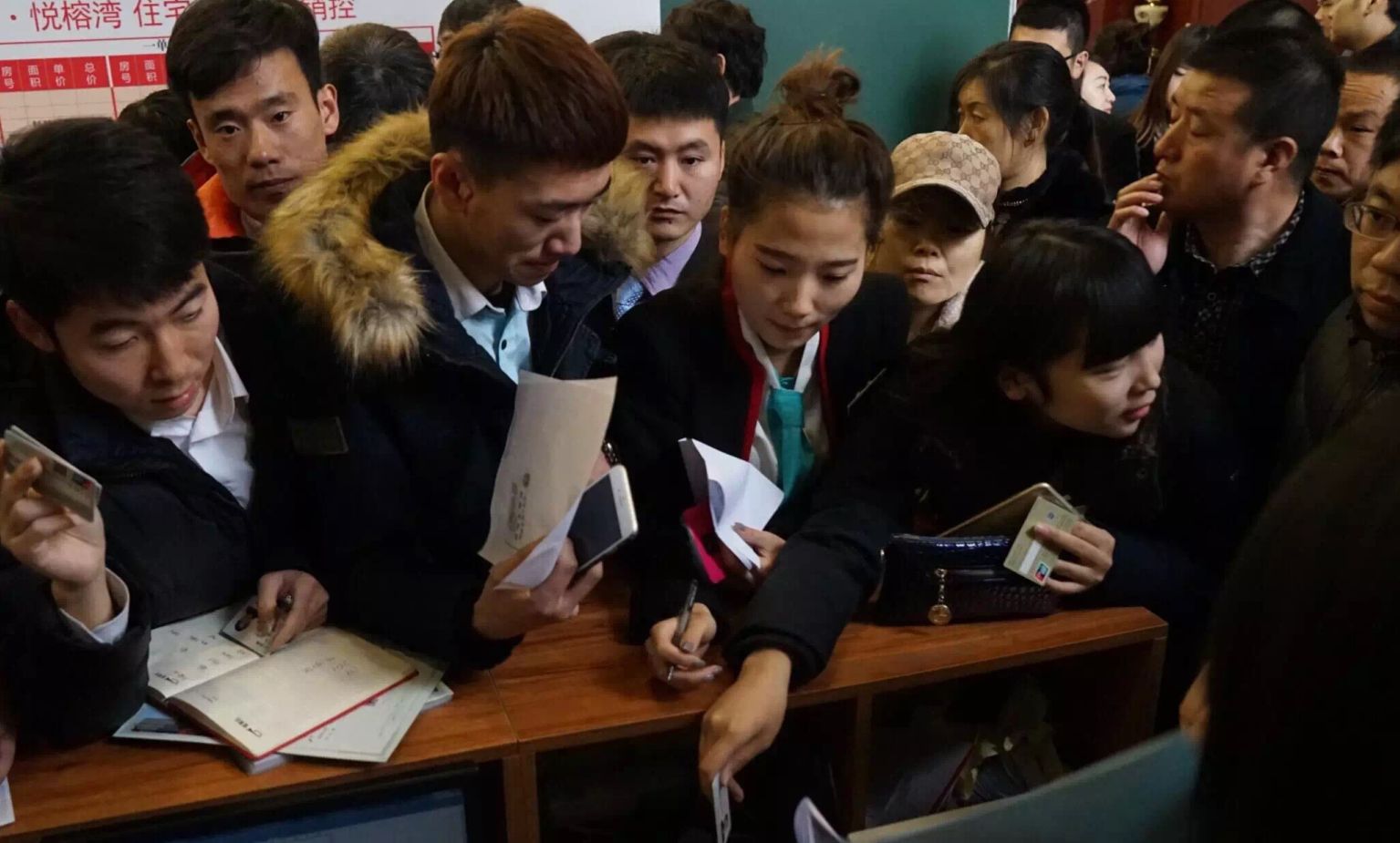 卖不掉的房子！今天，炒房者终于“慌了”！