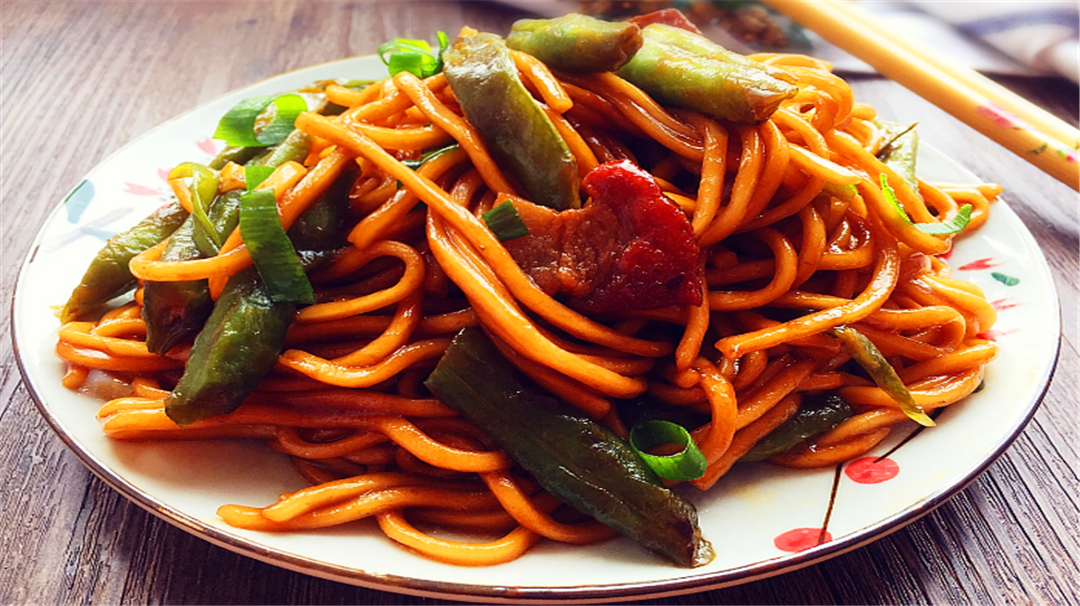 夏日开胃的4种美食，豆角焖面上榜了，最后一种冰箱冷藏最好吃！