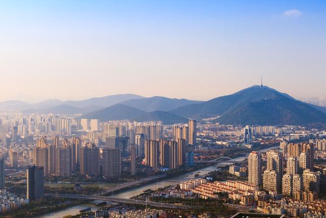 购房者不炒房，不追涨，不盲从，楼市房价会更快回归实际价值