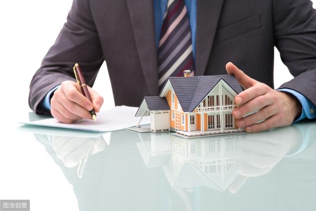 信贷再次收紧，房企断奶，房价会降吗。银保监会的答案已明确