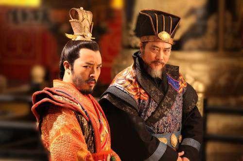 隋末传“李氏应为天子”, 李姓大臣惨遭灭门, 李渊凭4字幸免于难