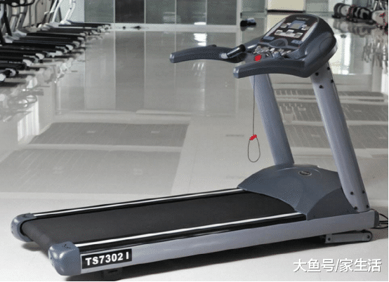 为什么这4件家具万万别买？积尘又占地方，一年却也没用上几次