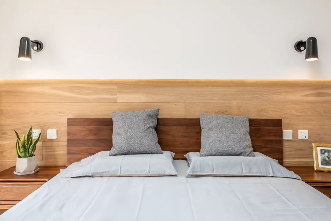 140㎡简约原木风，年轻人的家，就该如此舒适自然