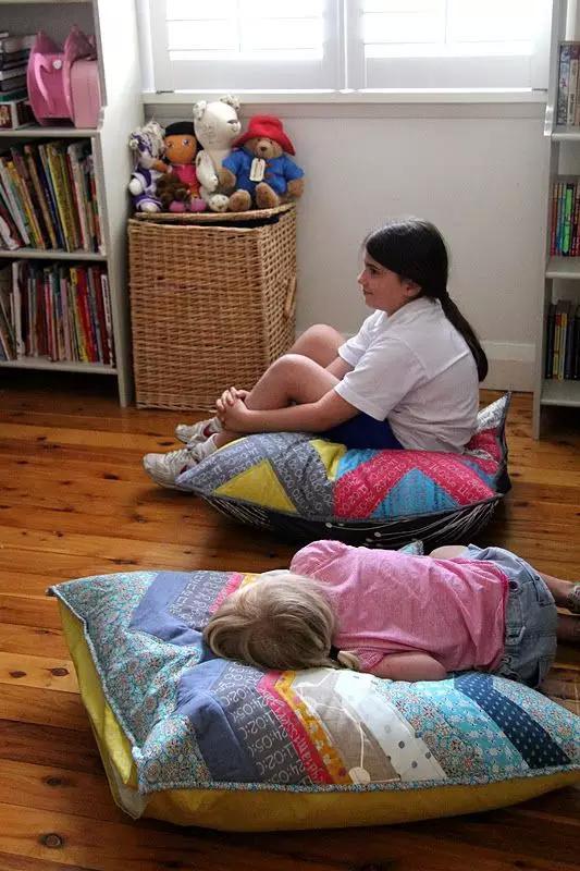 家里旧枕头别再扔了，给老婆这么一改省钱又实用！