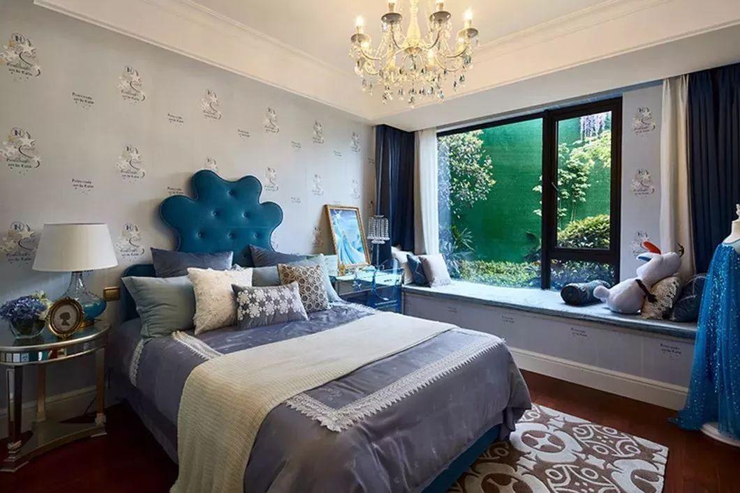 飘窗窗台太冰冷？加层坐垫，坐着舒服，看着温馨！