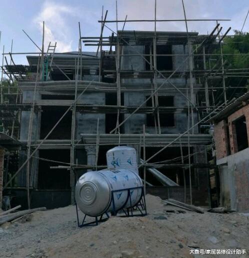 32萬自建18墻、無馬牙搓的三層主體，大學生兒子看后氣得直跺腳
