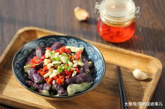 简单快速的即成美味，随手拌一拌就有的美味，趁现在还新鲜