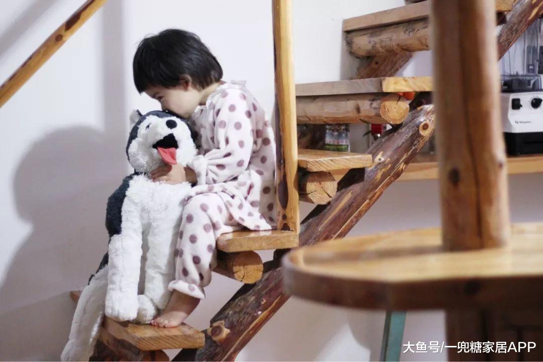 亲手搬成吨实木, 西安女孩花5年, 给自己盖了一座森林城堡