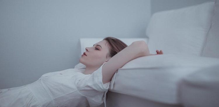 有这几种表现，说明你还没有放下，其中有你吗？