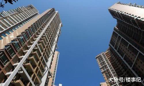 楼市开启“煮温水”模式，两大房价信号袭来，李嘉诚、马云早有预言？