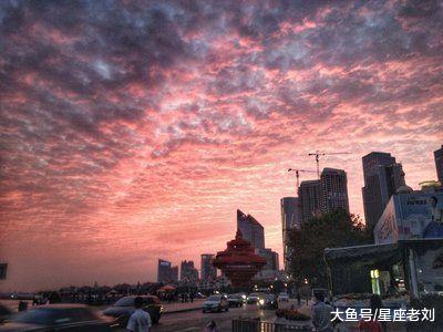 异性缘“爆棚”，却不自知的3大星座，或许真爱就在其中！