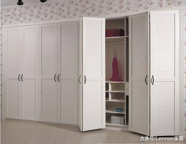 打造衣柜，为什么有钱人都不用这种板材？听木工一说，懊悔没早知