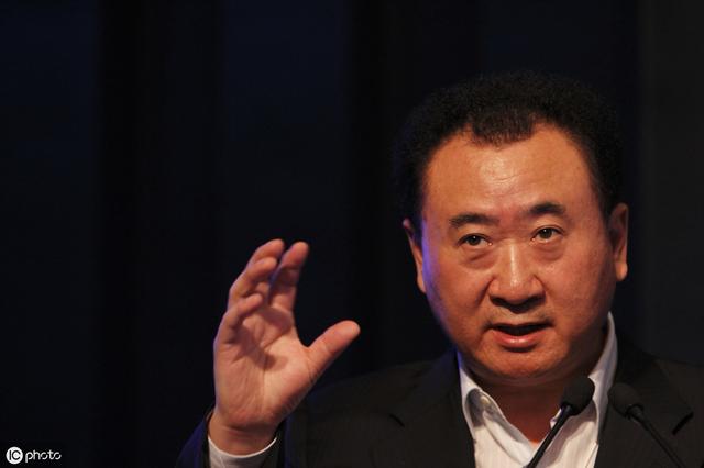 现在“买房”还是“卖房”？李嘉诚给出回答，王健林：基本赞同