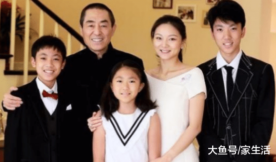 晒晒张艺谋一家住的豪宅，单纯看厨房装修，就知房子价值不菲