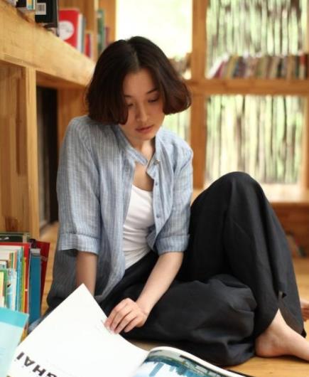 前男友和她刚分手就立马结婚了，如今深受情伤，47岁一直未婚