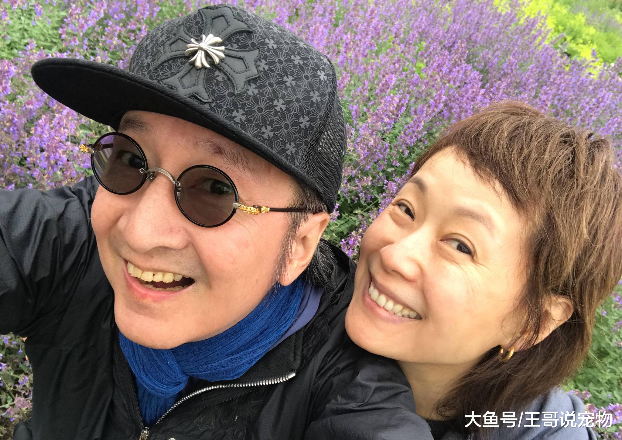 56岁“许仙”叶童与老公恩爱相伴30年：更爱你脸上苍老的皱纹