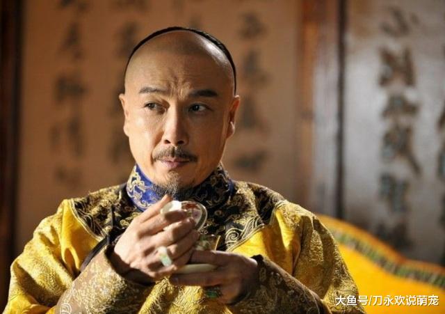 康熙最倚重的3个大臣，其中一个44岁才考科举，一个儿子成大词人