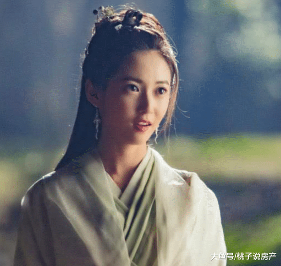 《倚天屠龙记》周芷若有野心，张无忌的确想爱她，但真的爱不上