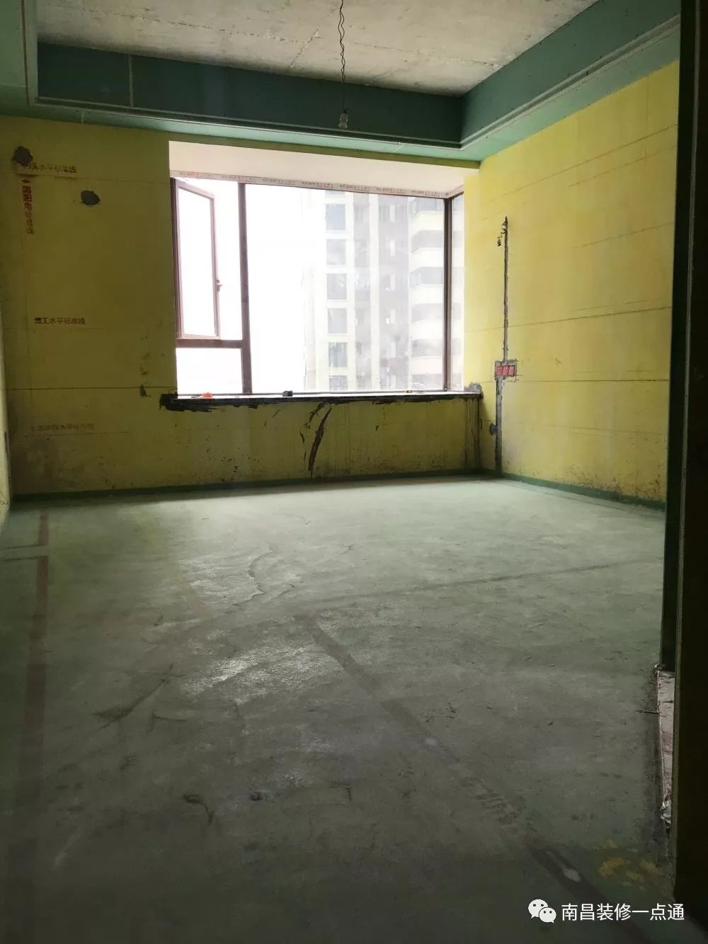 偷偷看了眼绿地朝阳中心135平现代轻奢，“没有比我家更闪亮”