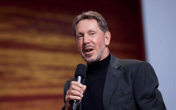 他曾一事无成妻子离去，却在32岁人生开挂，如今身家千亿女友无数