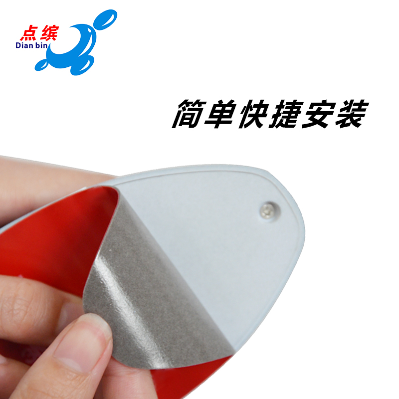 在超车道上还打左转向灯？告诉你：这是暗语，不懂就要小心点