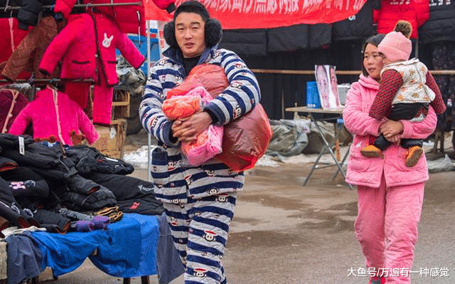 立冬过后，农村“睡衣帮”越来越多，专家说不像话，农民不以为然