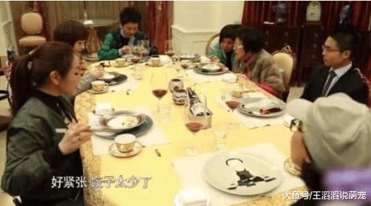 鲁豫上门吃饭：在李连杰家难以下筷，在何猷君家嫌不够吃！网友神评论。