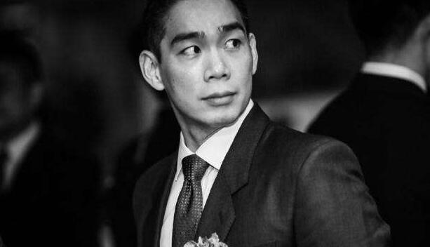 偶遇張雨綺和富豪男友新加坡約會，男方一臉寵溺，兩人親密互動