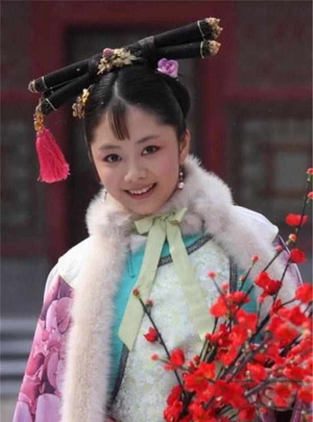 都说谭松韵是大众脸，认出了耿耿，却没认出《甄嬛传》里的淳儿！