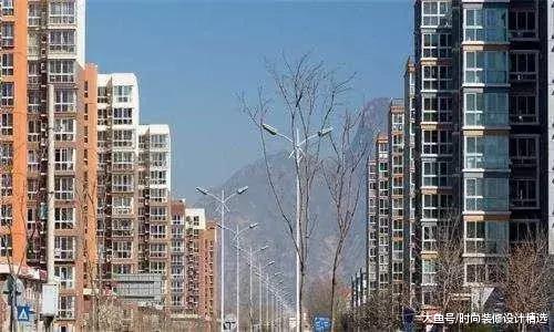 女业主受不了楼上住户一天冲几十次马桶，敲开门那一刻她懵逼了！