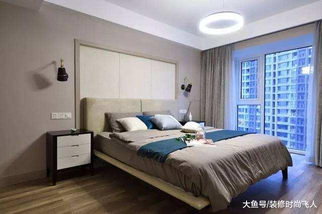 床头柜万万要这样摆放，相当于添财招好运，难怪有钱人家都这样做