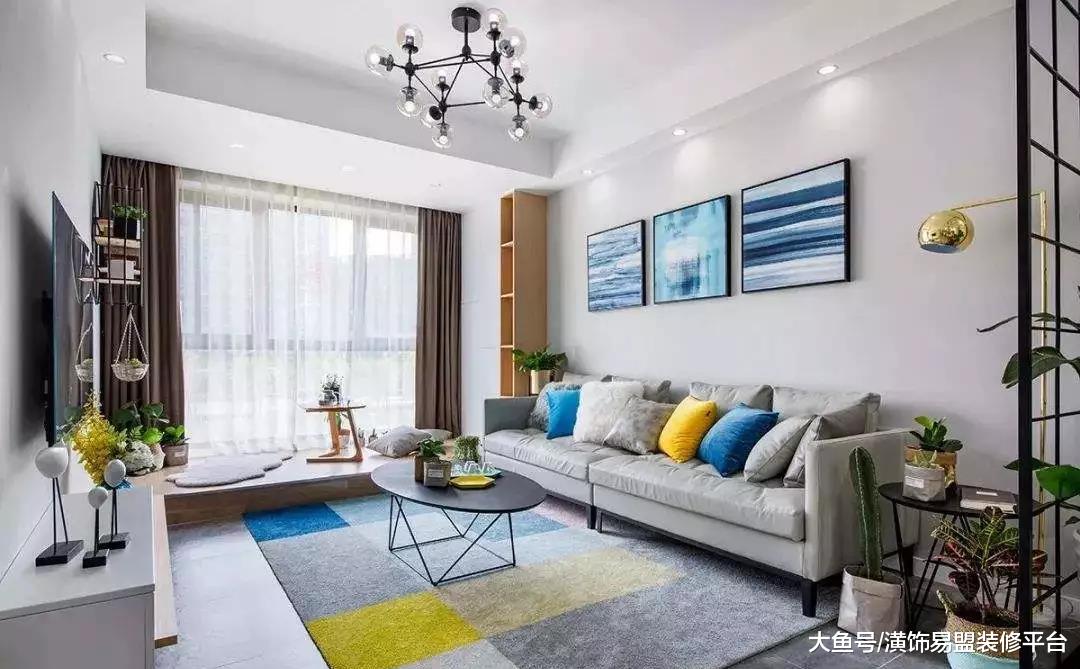 客厅连着阳台要不要打通？