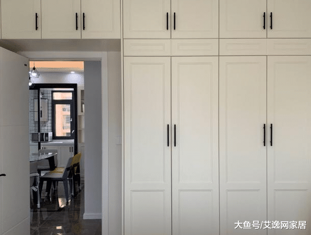 大气的电视墙，实用的假飘窗，这样的装修才能堪称“完美”